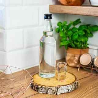 عرق بیدمشک اعلا خالص با رایحه طبیعی و کیفیت ممتاز